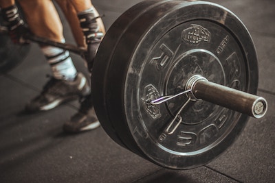 Weight lifter with bar